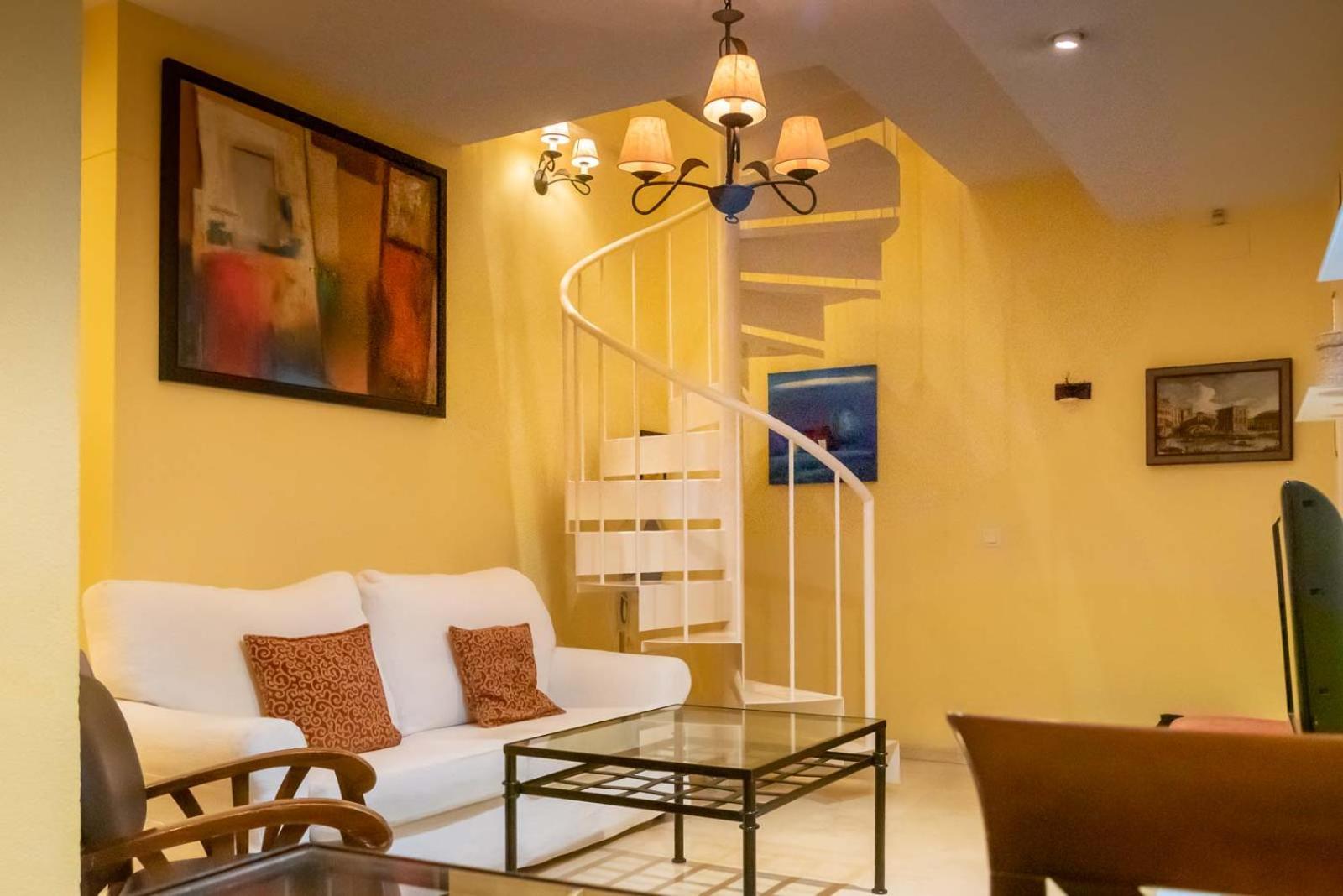 Apartamento Lirio Donkey เซบีญา ภายนอก รูปภาพ